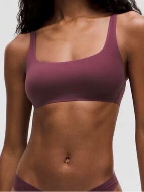 Lululemon Wundermost Ultra-Soft Nulu Scoop-Neck Bralette Size 8 Wine